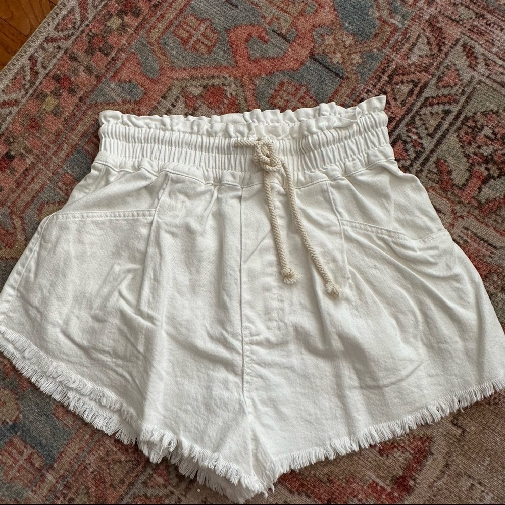 White denim Shorts high waisted S mustard seed high waisted drawstring